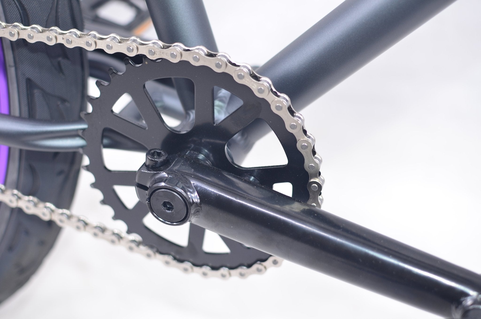 R4 Pro 26" Complete 6061 Aluminum Retro BMX Bicycle Looptail Design Matte Black W/ Black Wheels - R4 Products